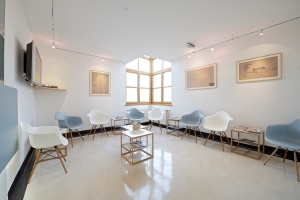 Gesundheitszentrum Laakirchen Wartezimmer